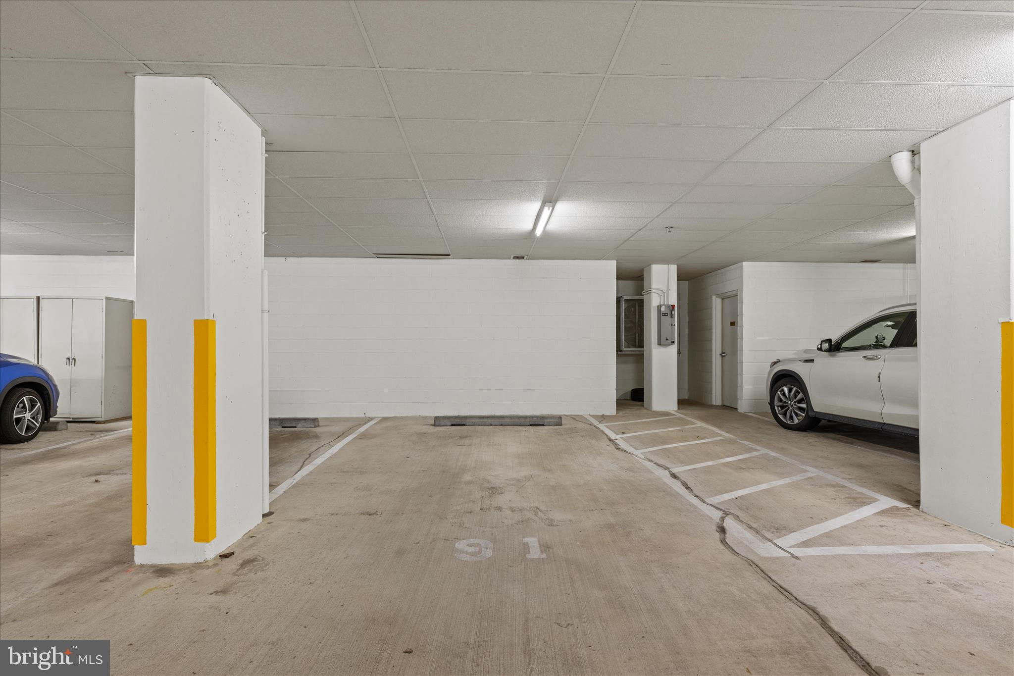 LANSDOWNE WOODS - Residential