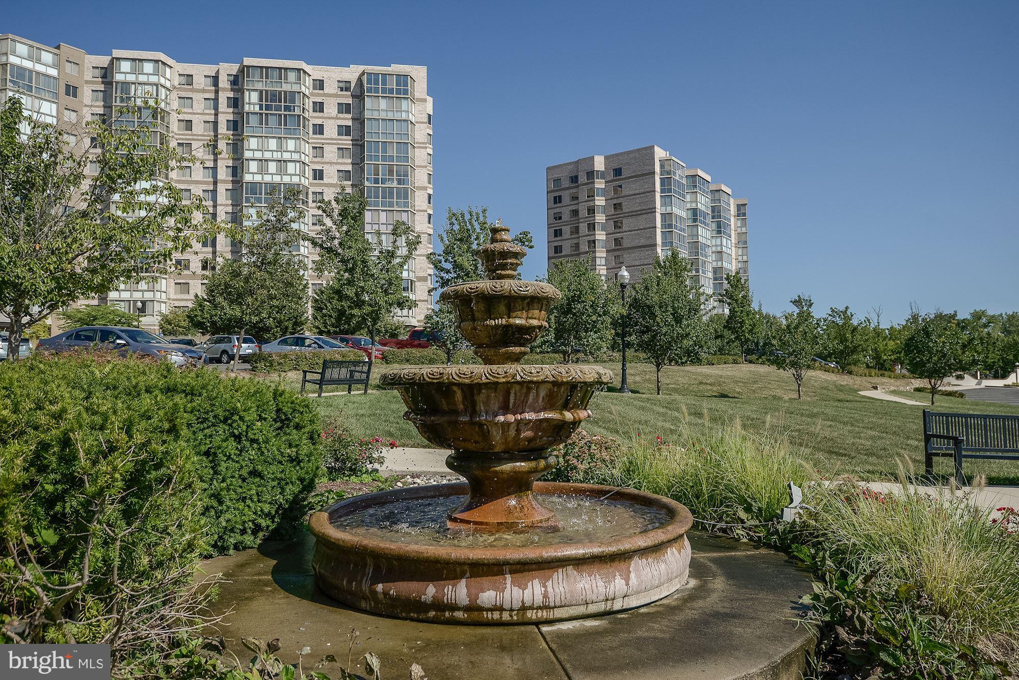 LANSDOWNE WOODS - Residential