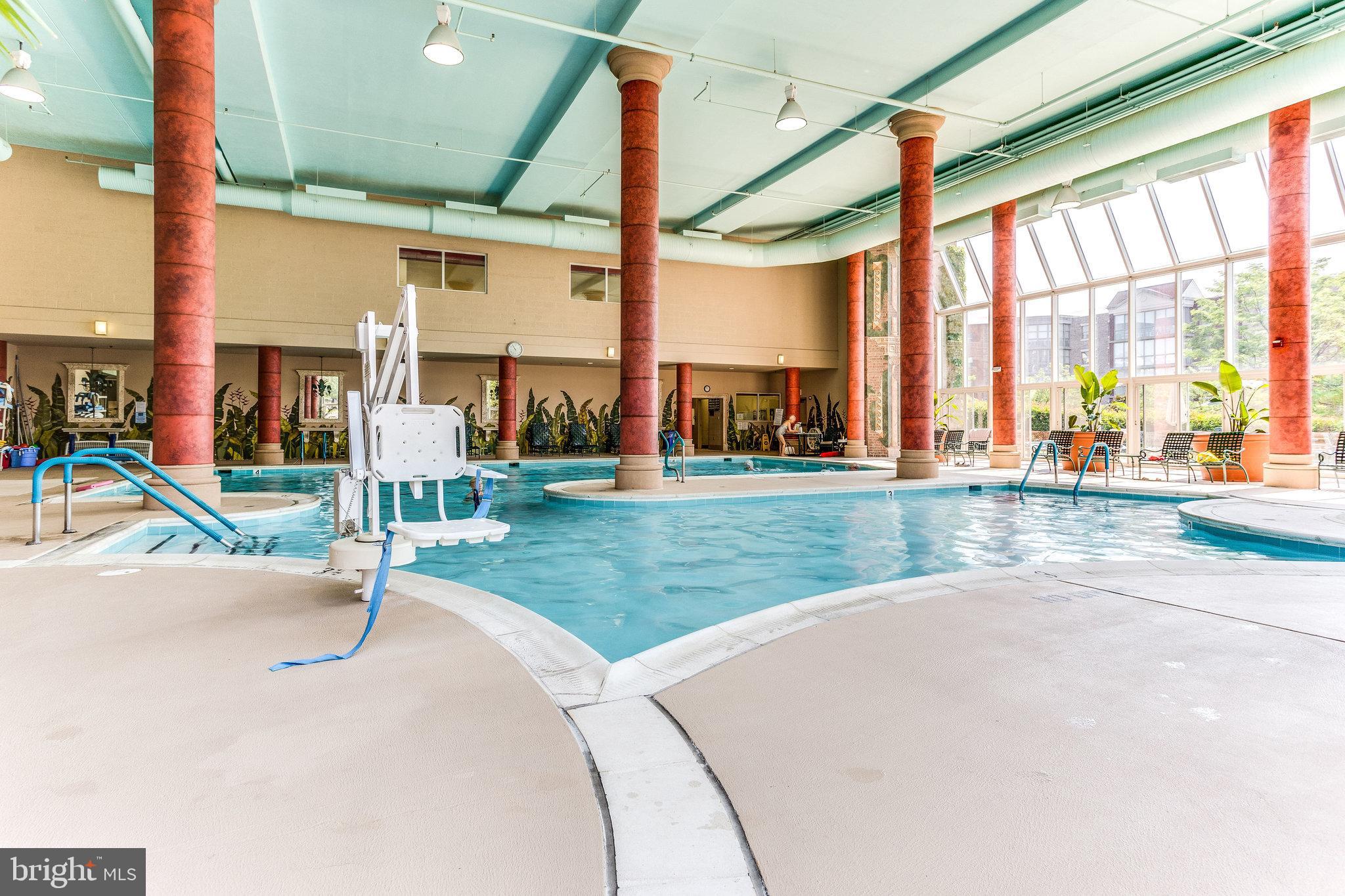 LANSDOWNE WOODS - Residential