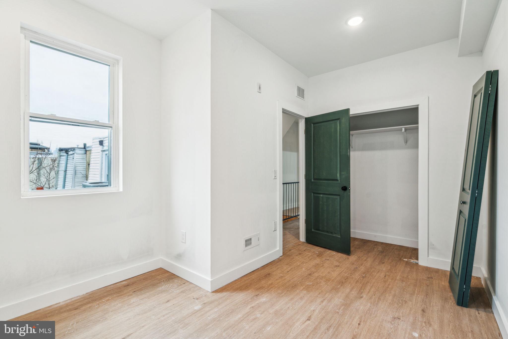 BELMONT - Residential Lease