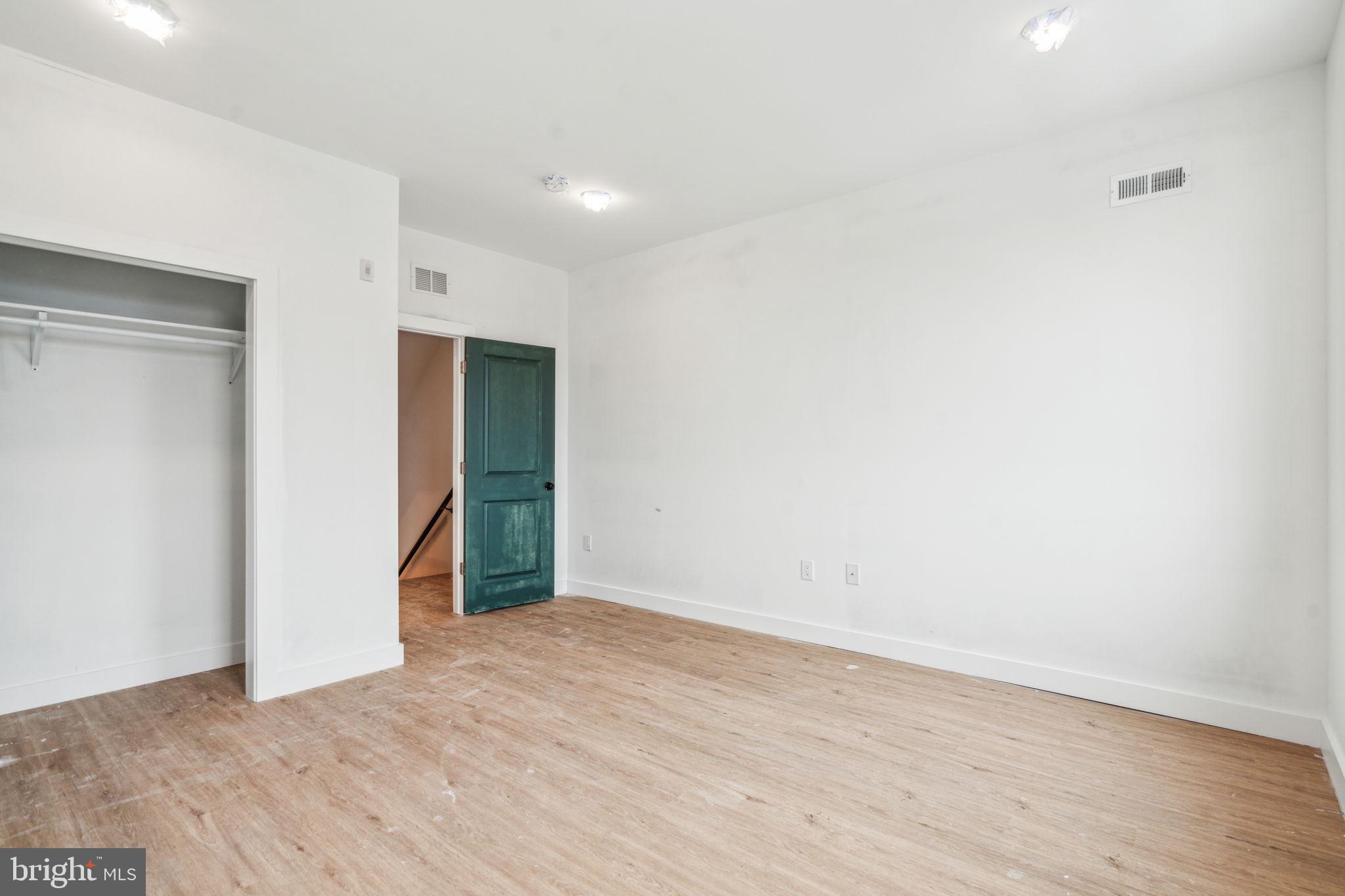 BELMONT - Residential Lease