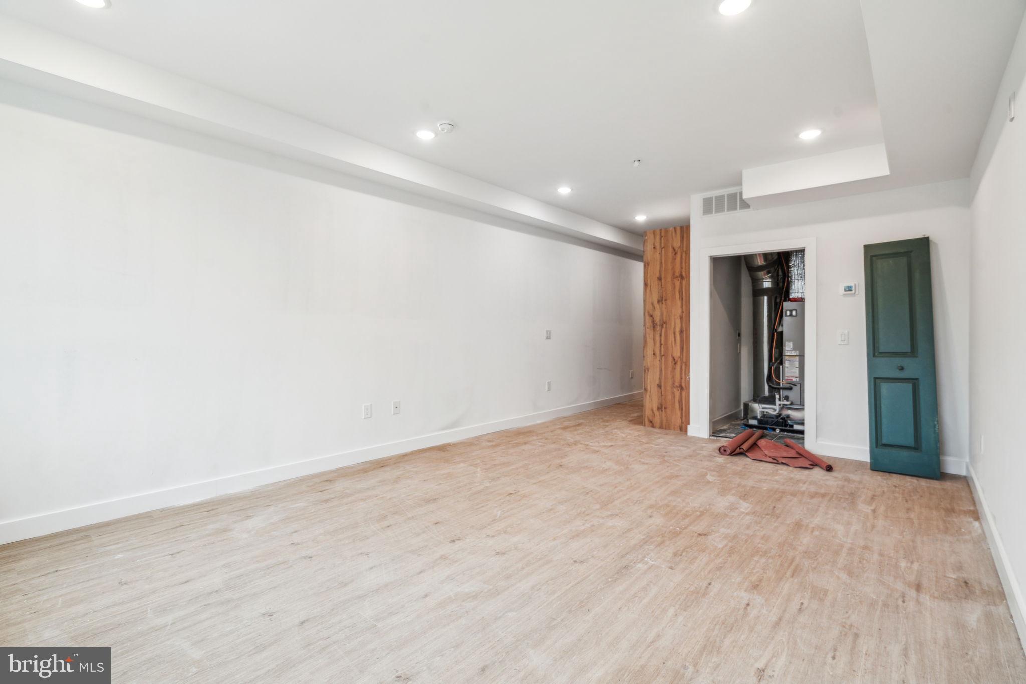 BELMONT - Residential Lease