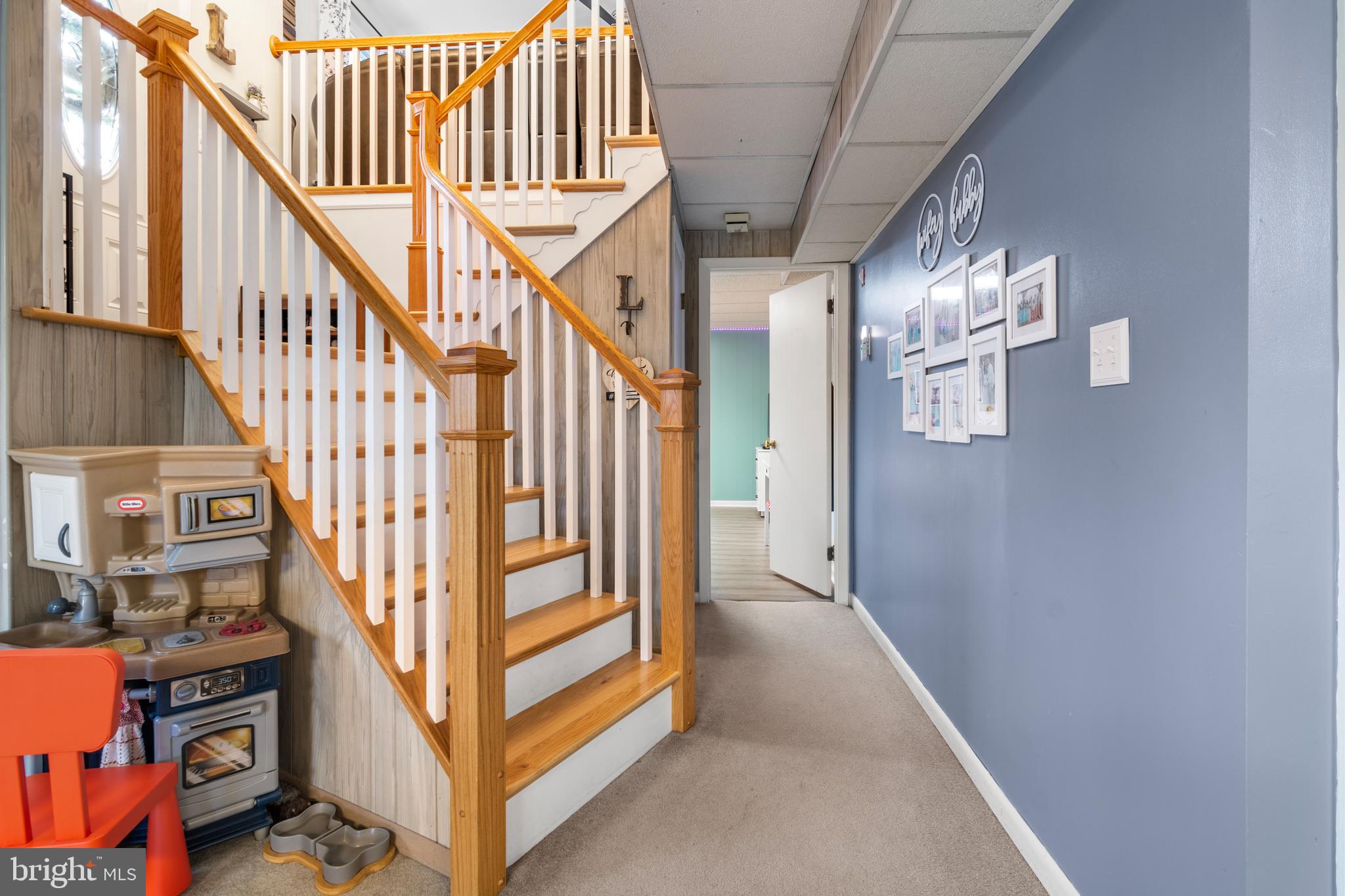 ELVATON ACRES - Residential