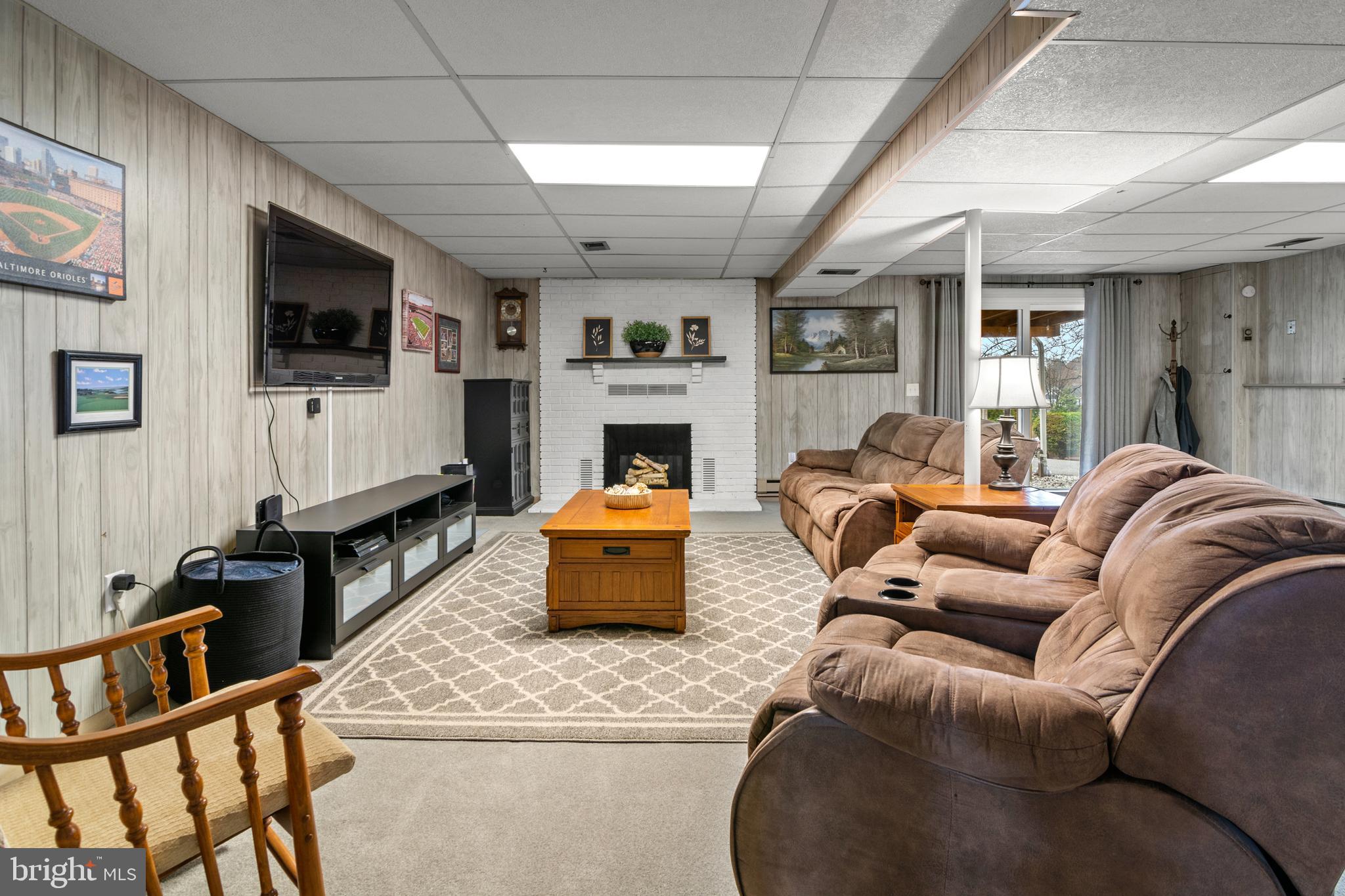 ELVATON ACRES - Residential