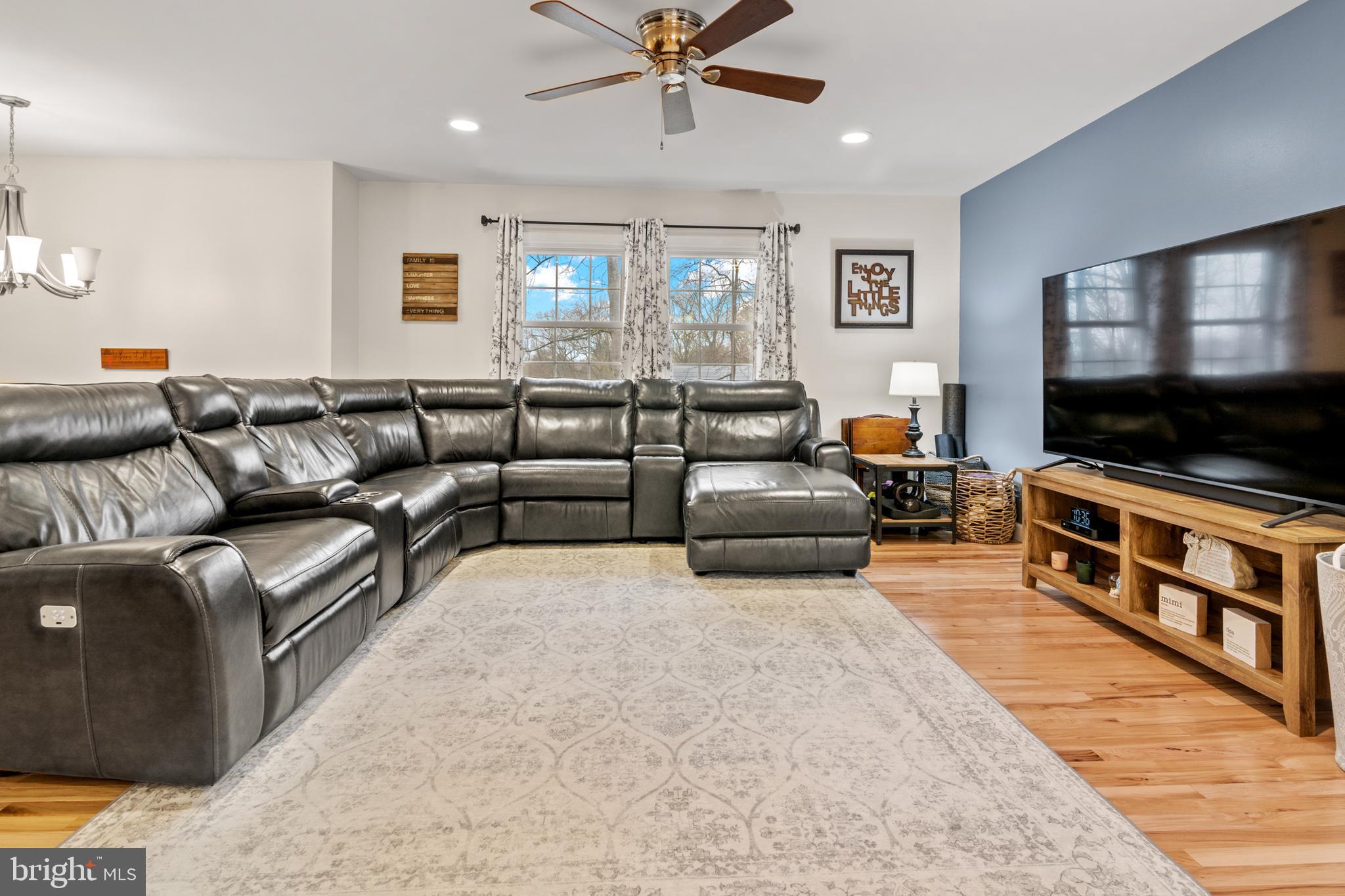 ELVATON ACRES - Residential