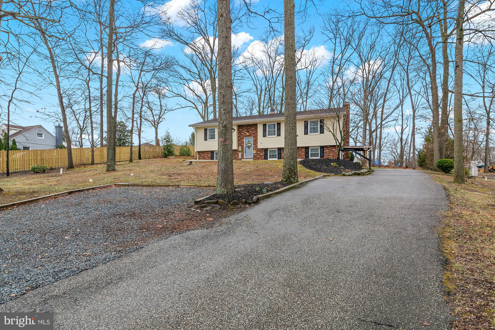 ELVATON ACRES - Residential