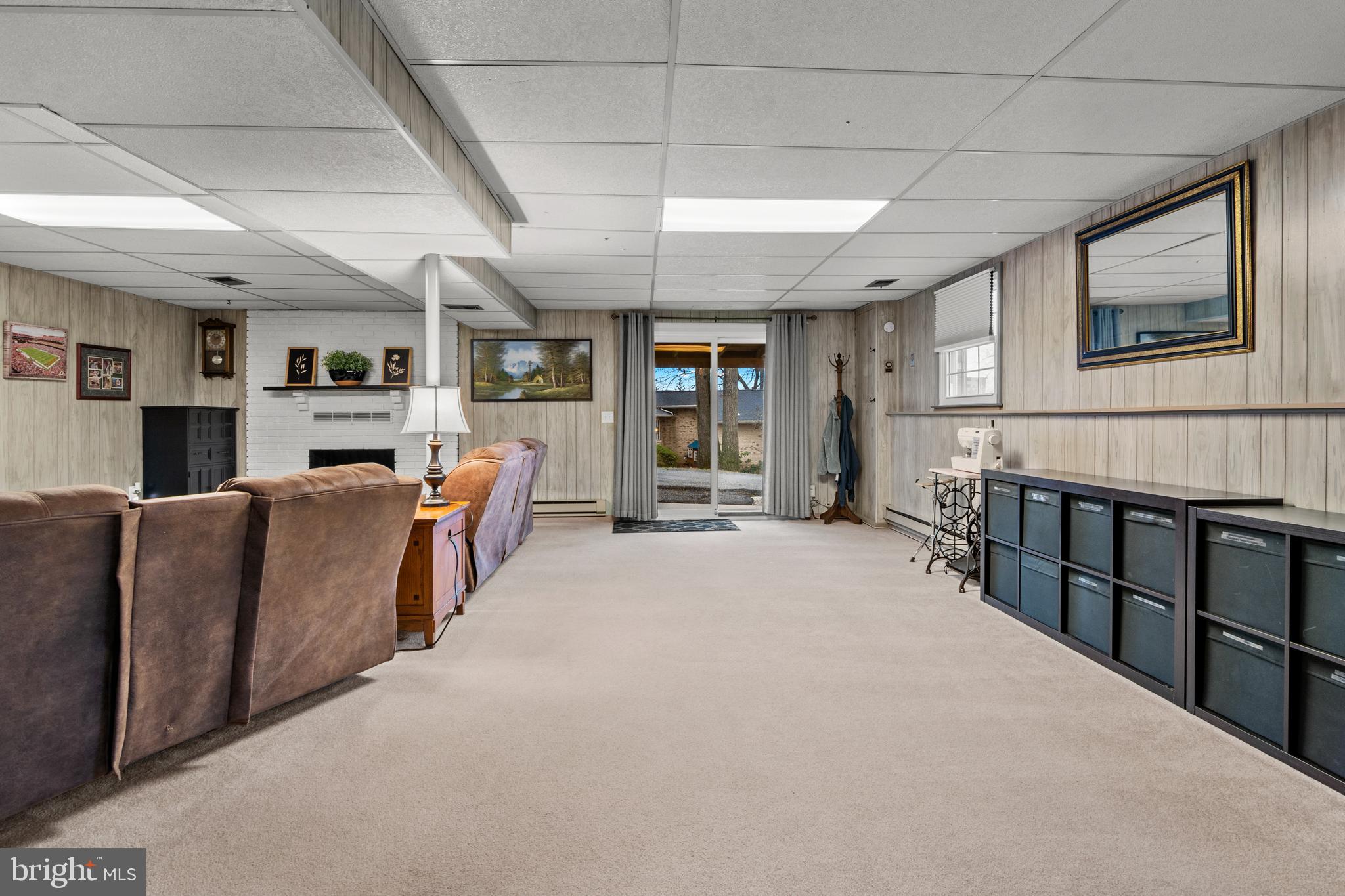 ELVATON ACRES - Residential