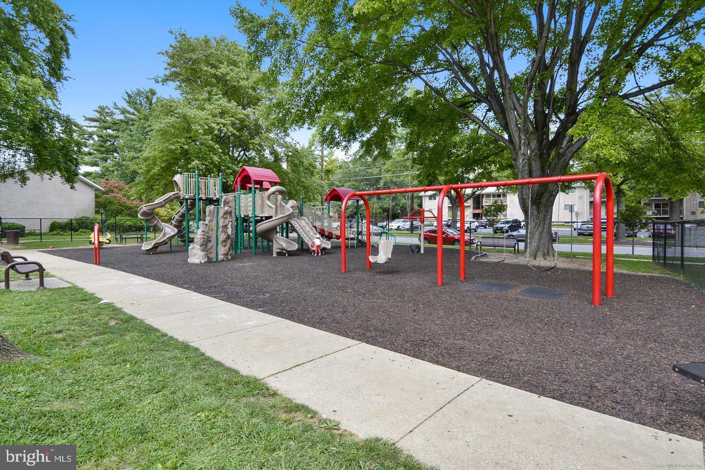 BETHESDA PARK - Residential