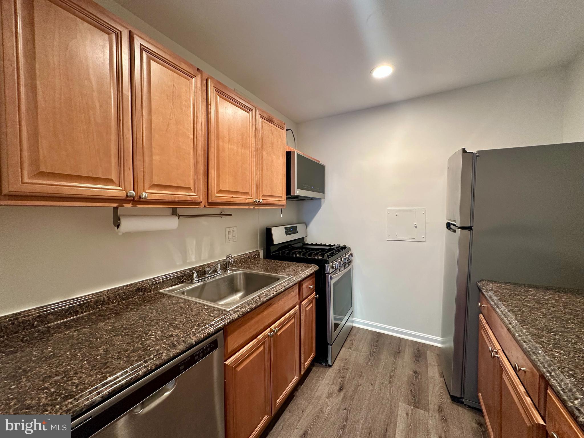 BETHESDA PARK - Residential