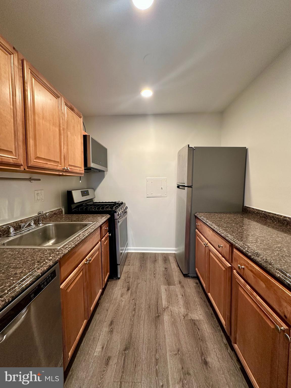 BETHESDA PARK - Residential