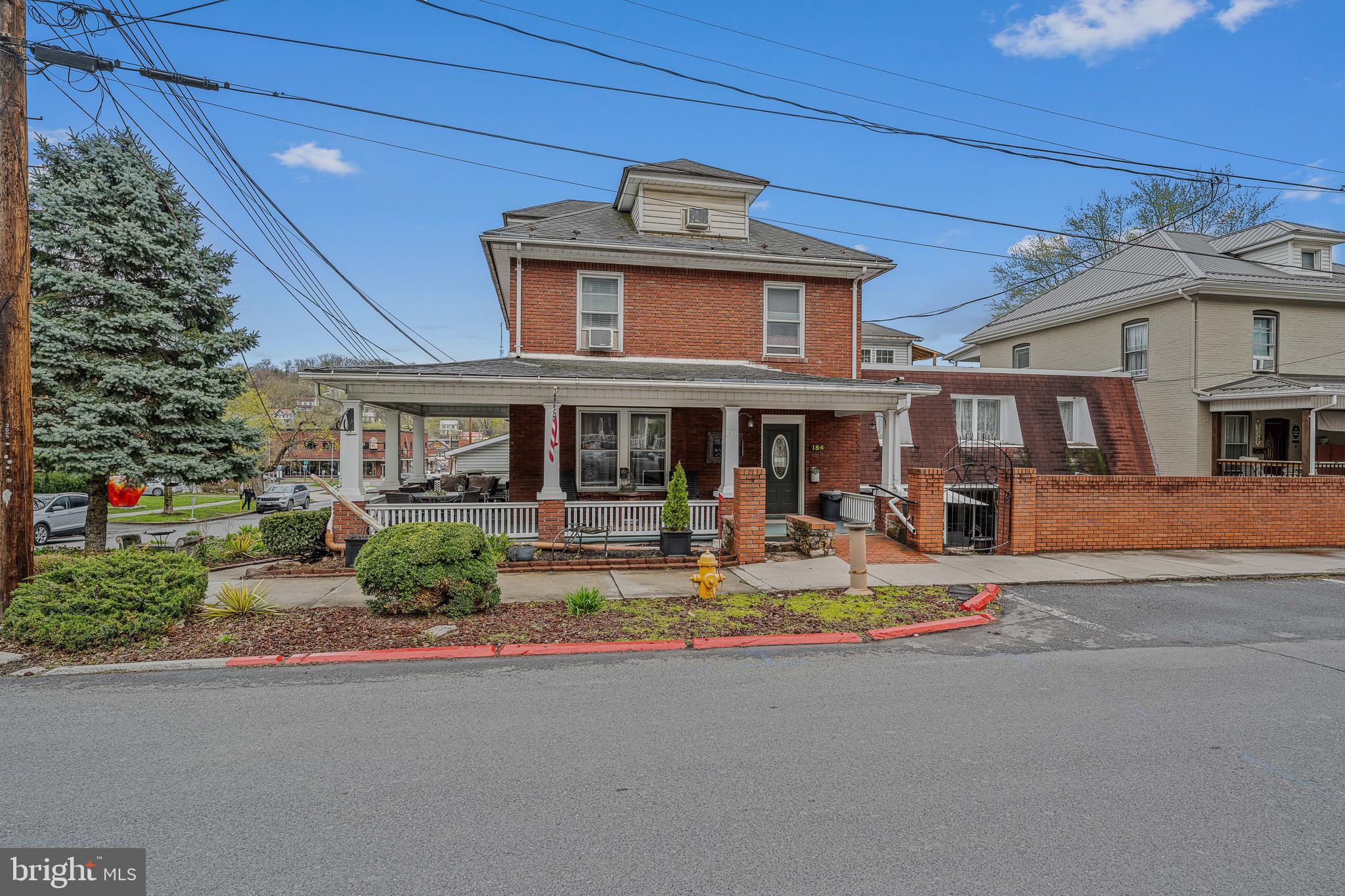 184 WILKES STREET 4
