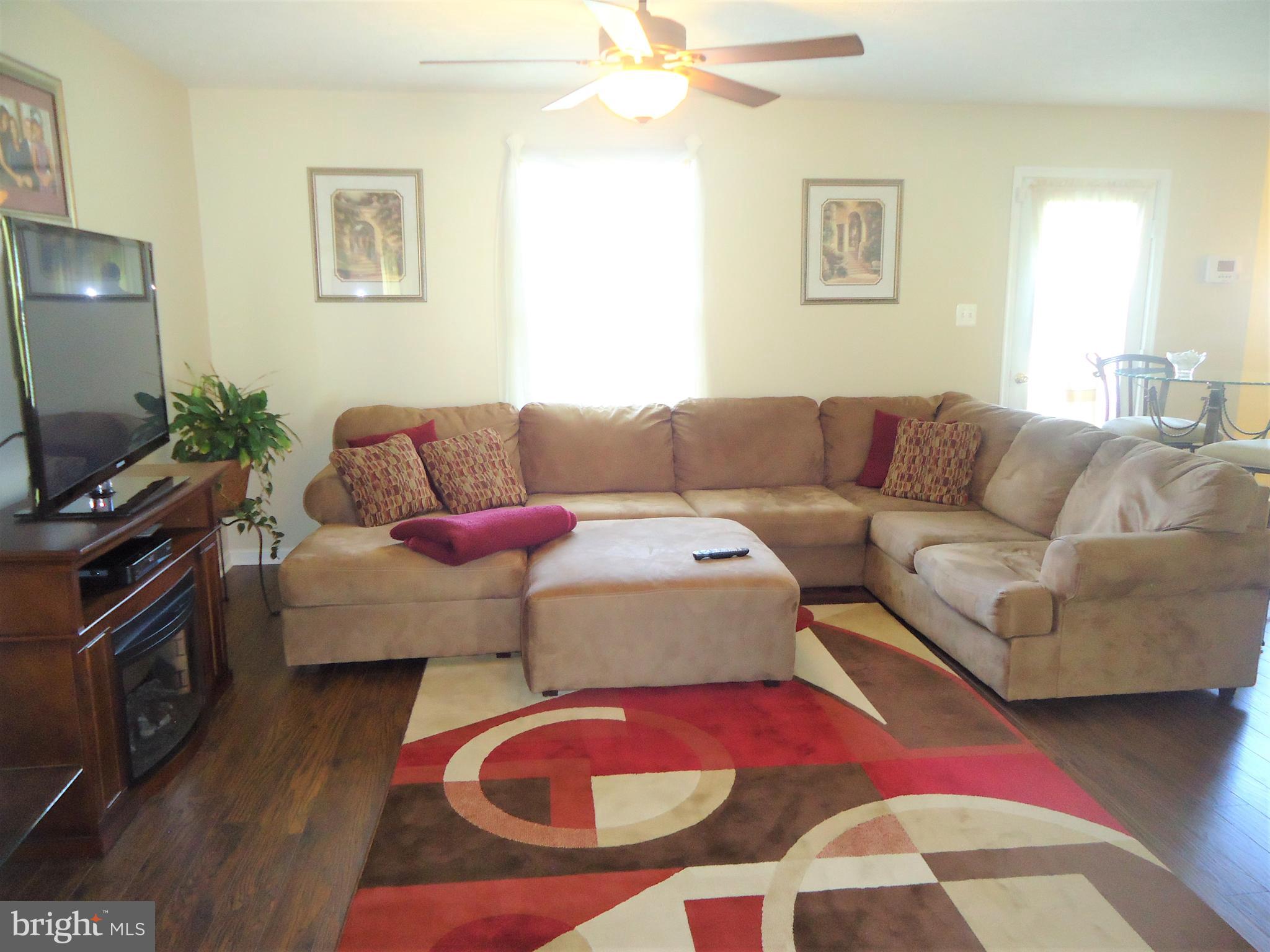 ROLLING MEADOWS - Residential