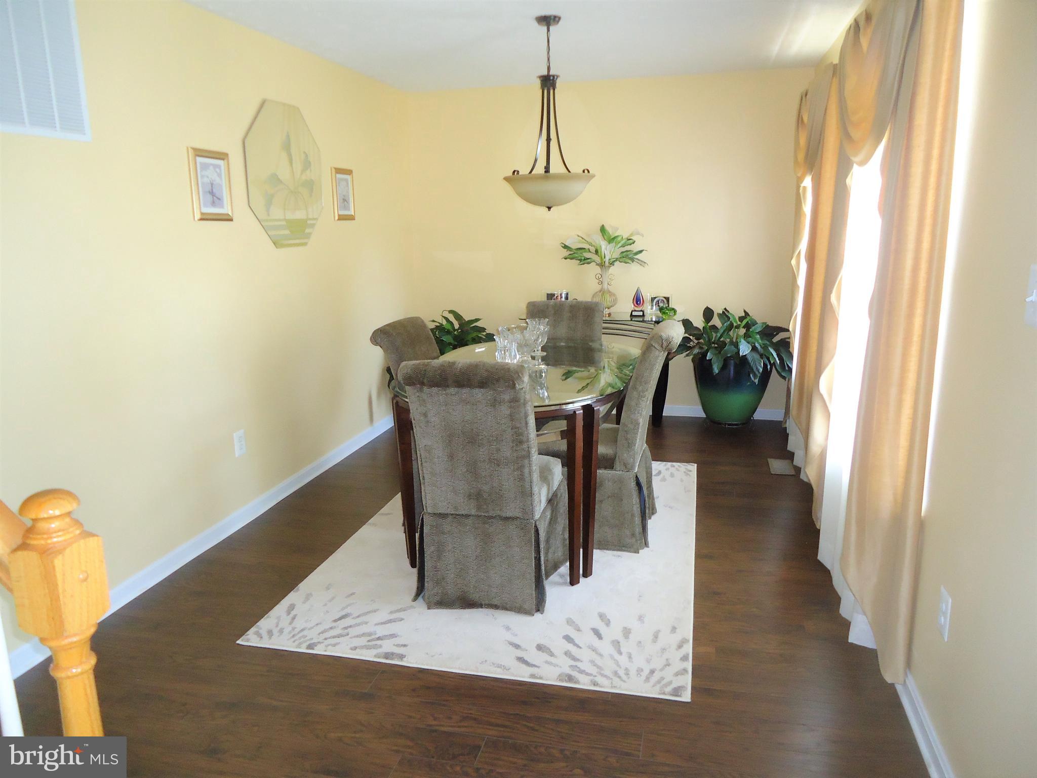 ROLLING MEADOWS - Residential