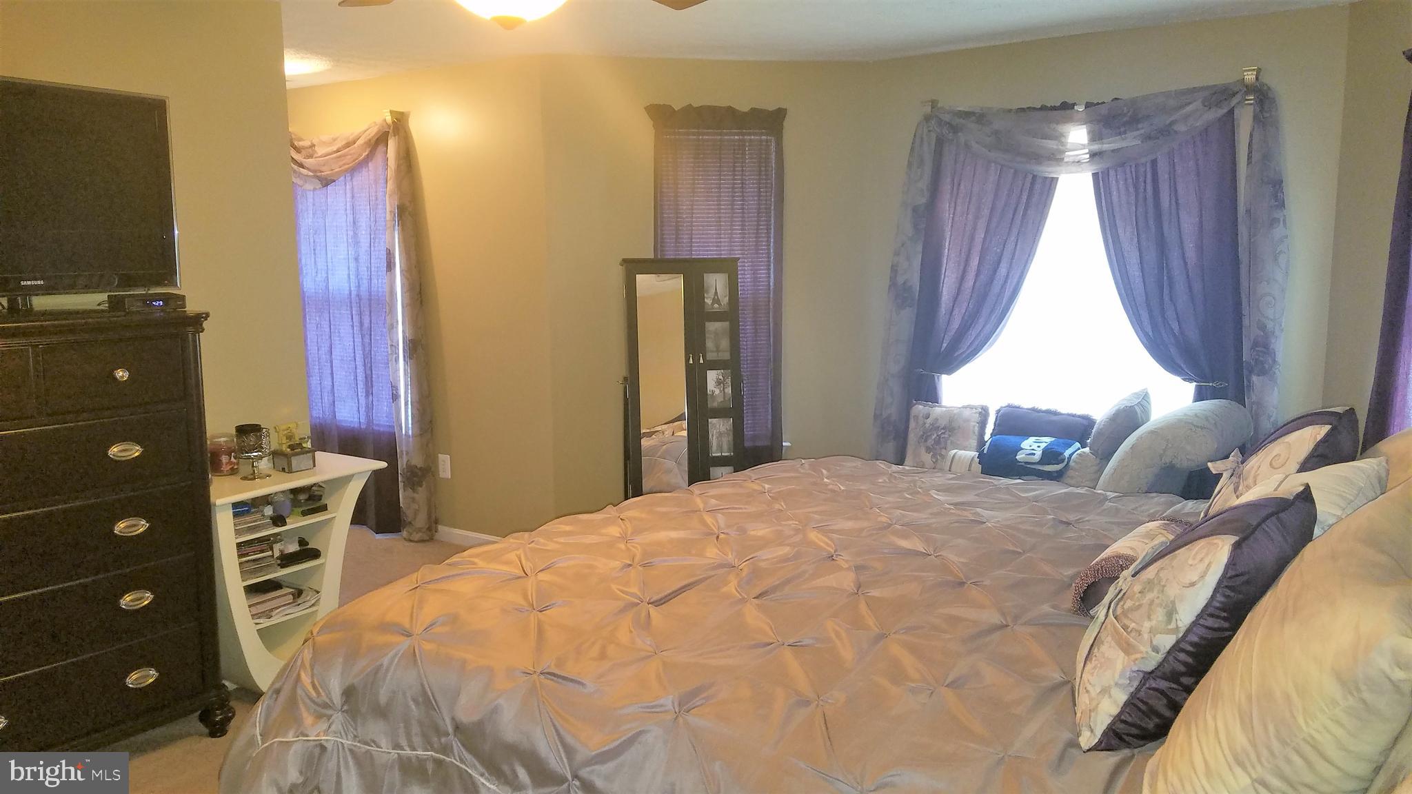 ROLLING MEADOWS - Residential