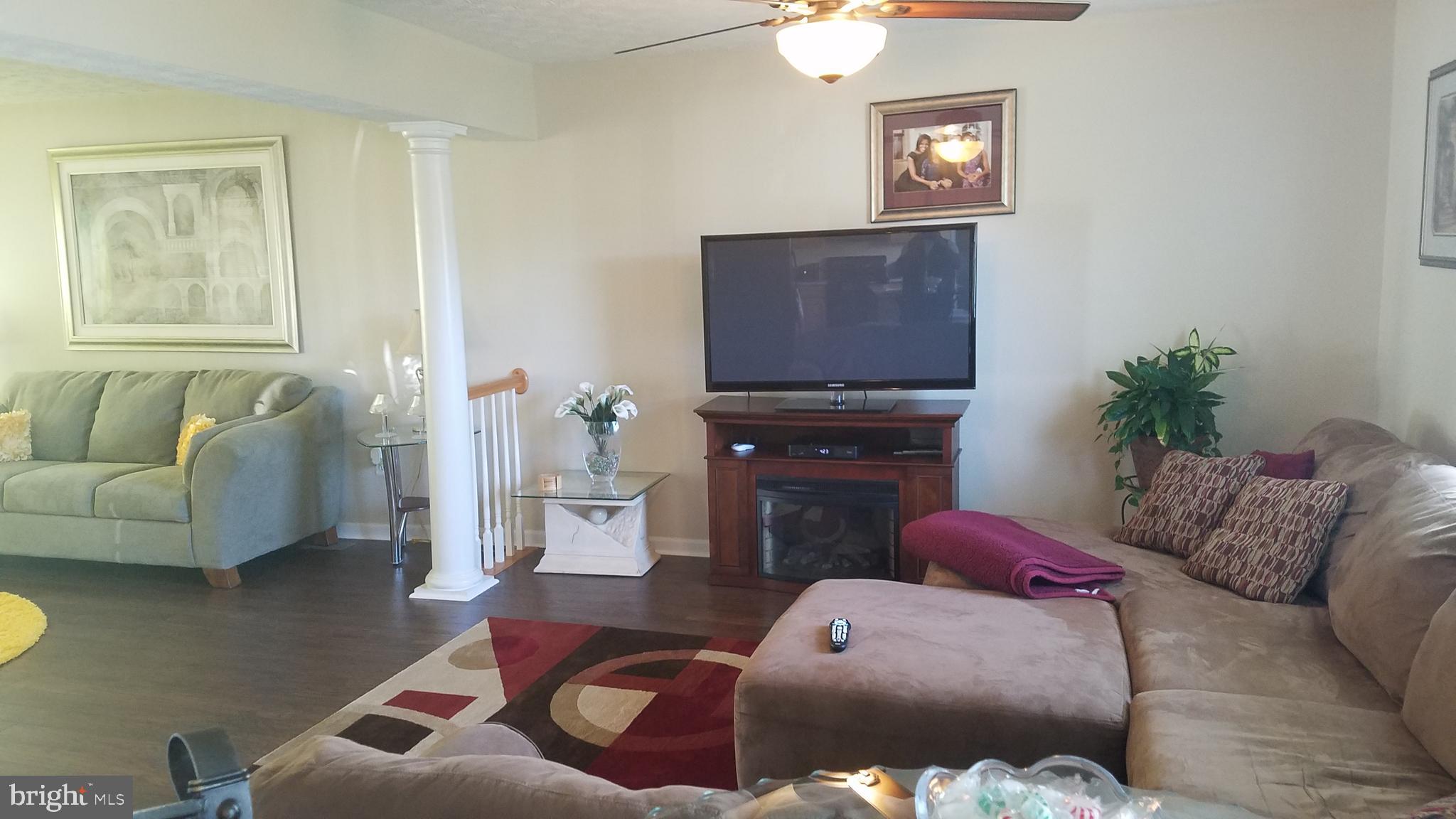 ROLLING MEADOWS - Residential