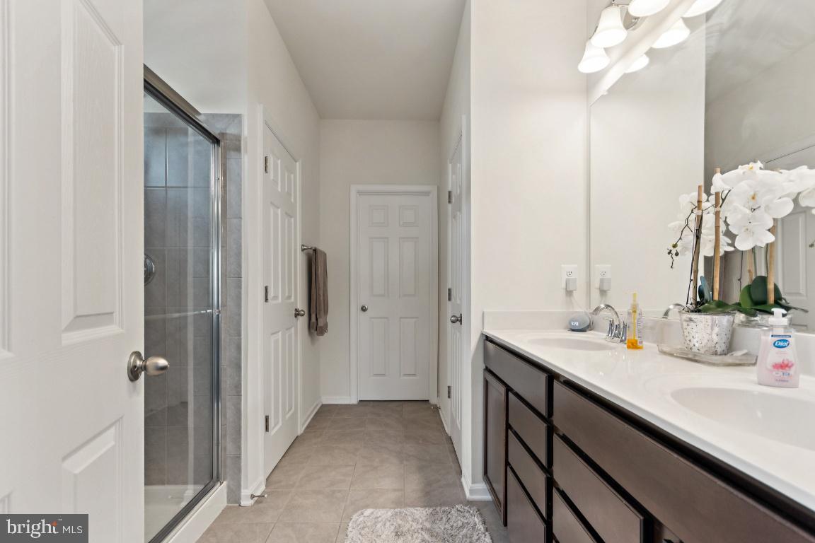 EMBREY MILL - Residential Lease