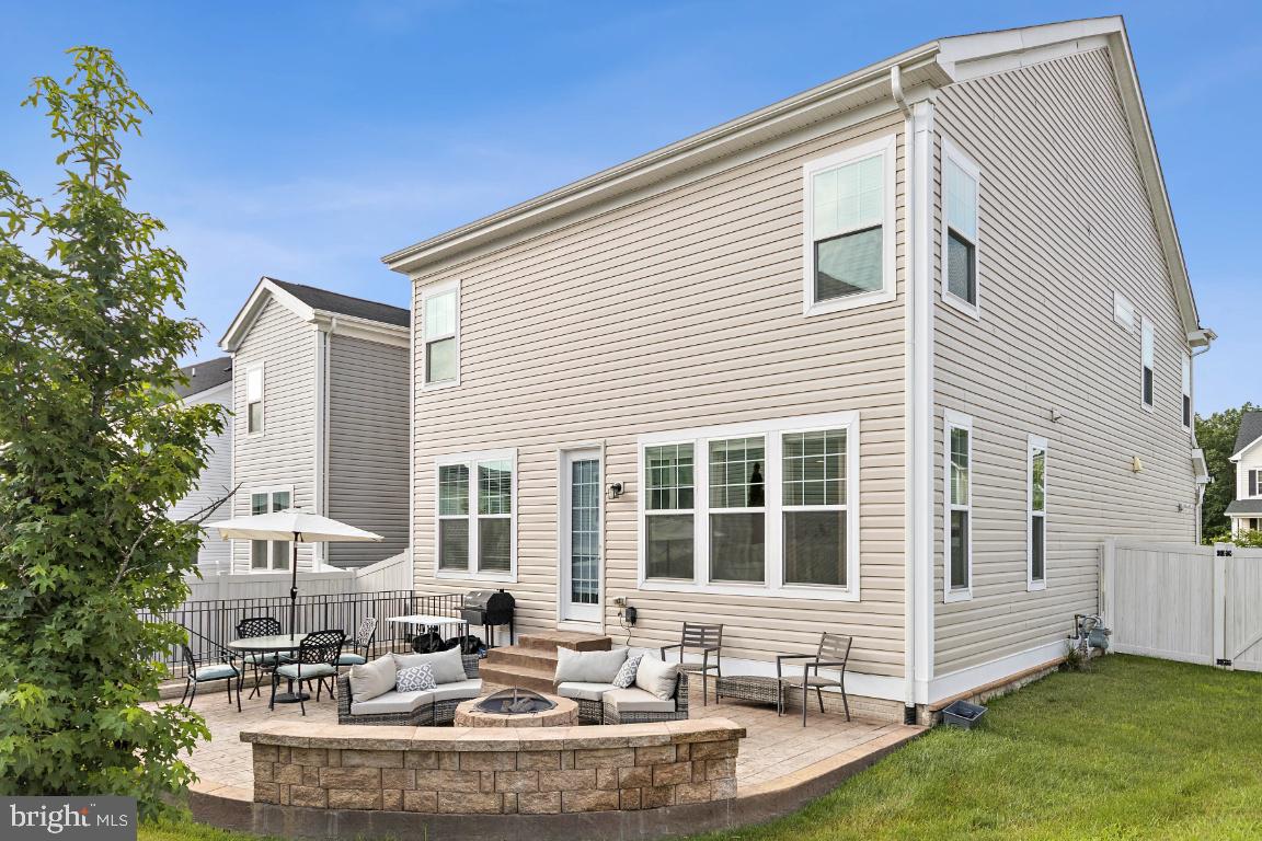 EMBREY MILL - Residential Lease