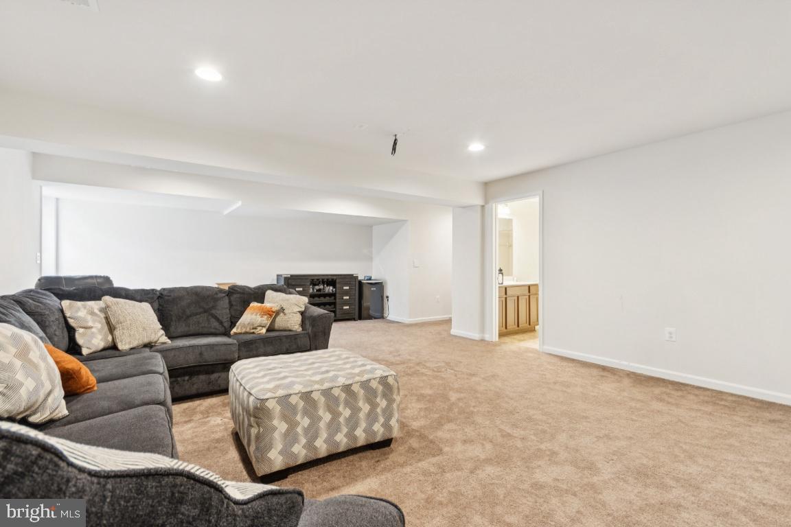 EMBREY MILL - Residential Lease