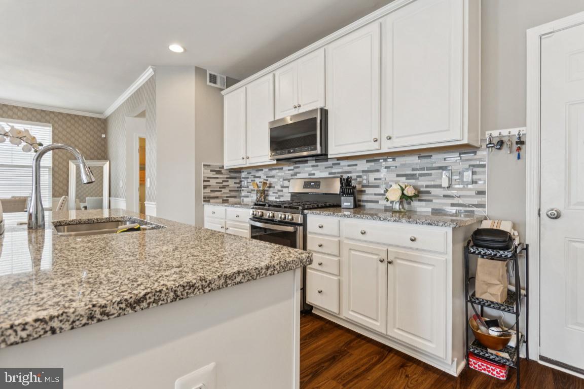 EMBREY MILL - Residential Lease