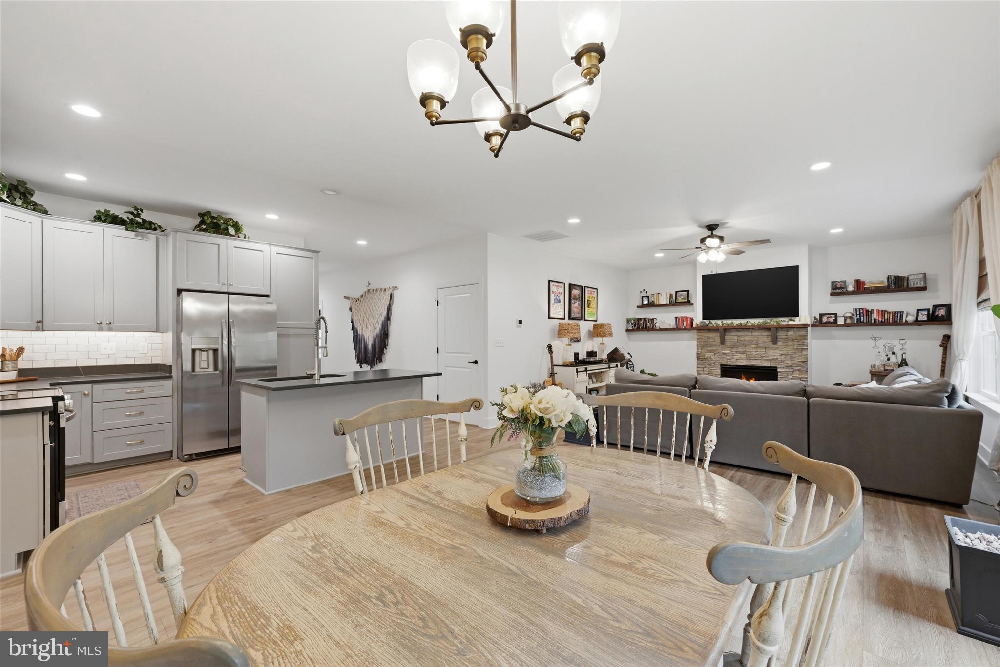 LAKE HOLIDAY ESTATES - Residential