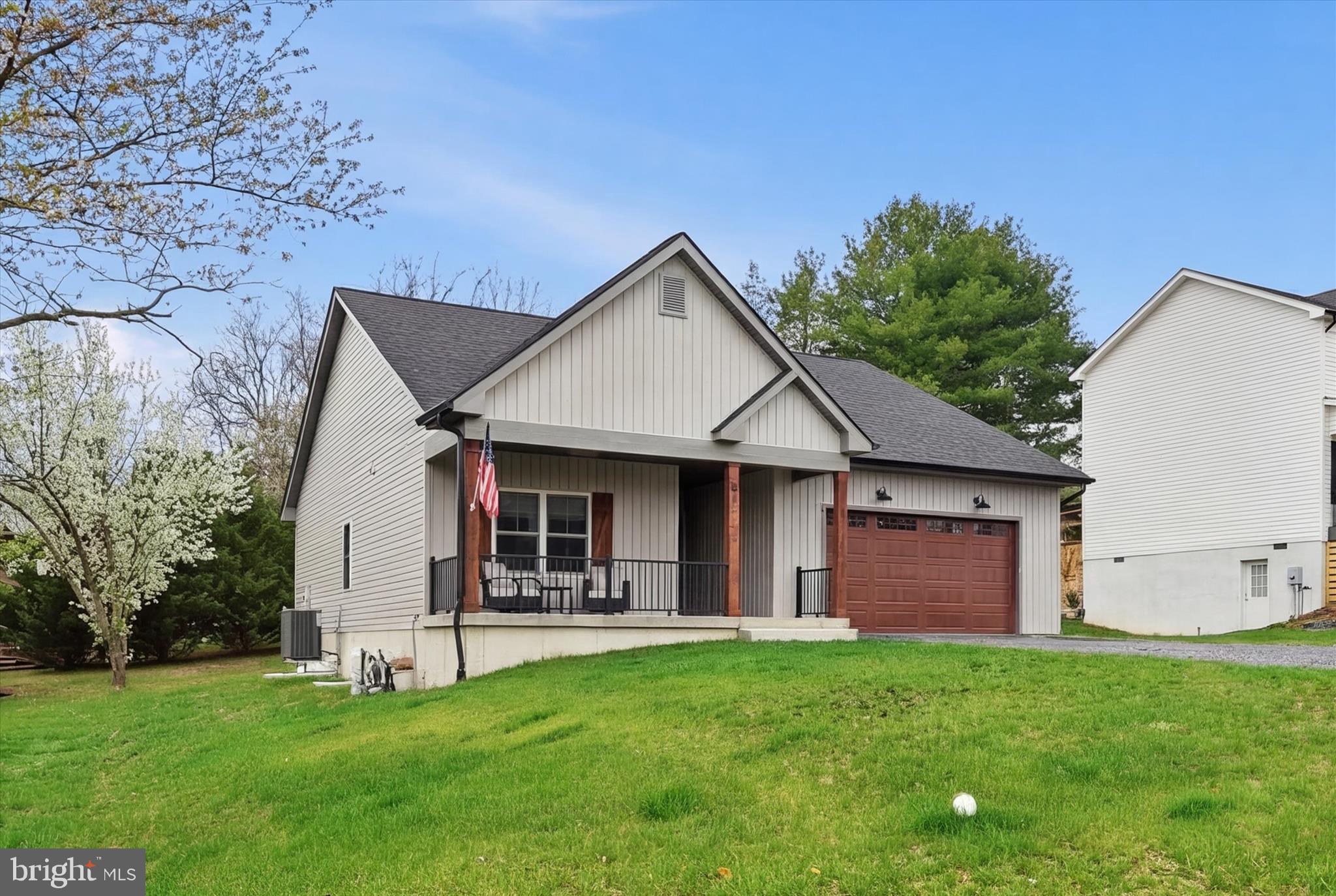 LAKE HOLIDAY ESTATES - Residential