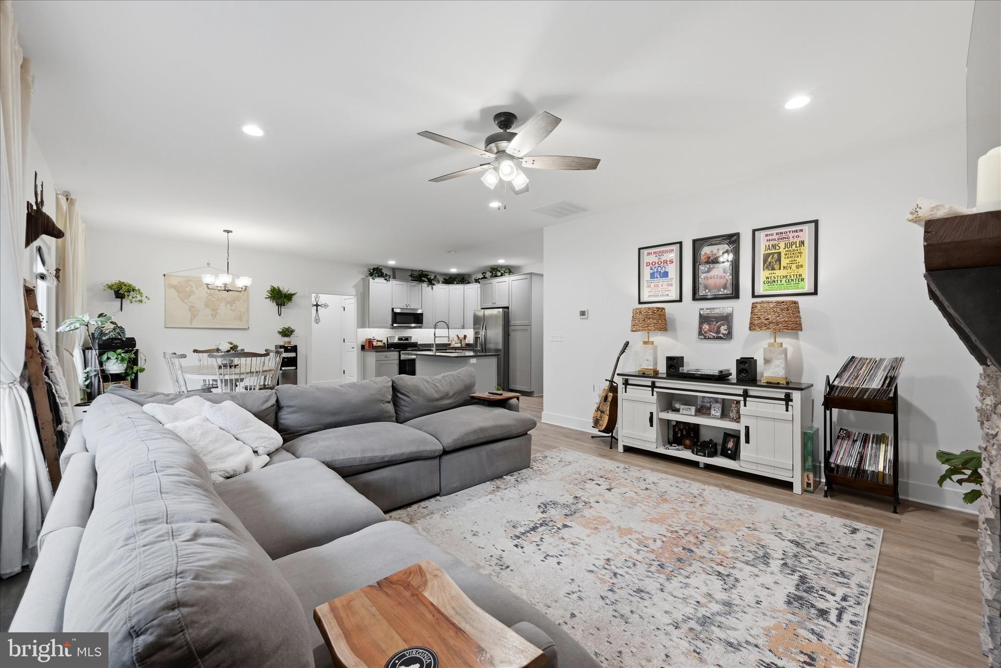 LAKE HOLIDAY ESTATES - Residential