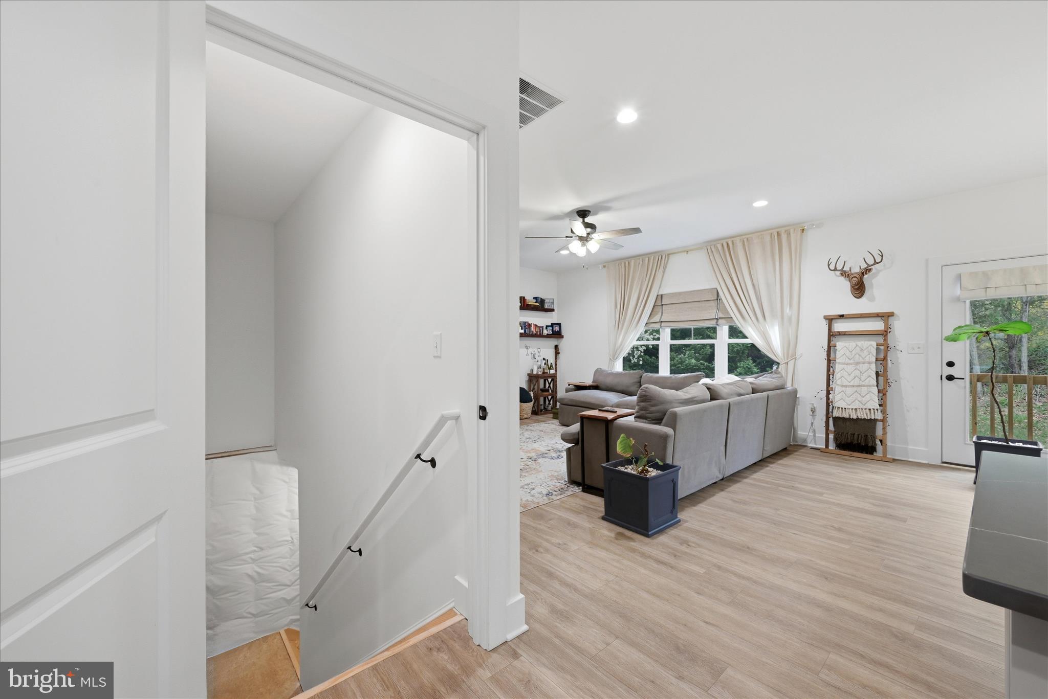 LAKE HOLIDAY ESTATES - Residential