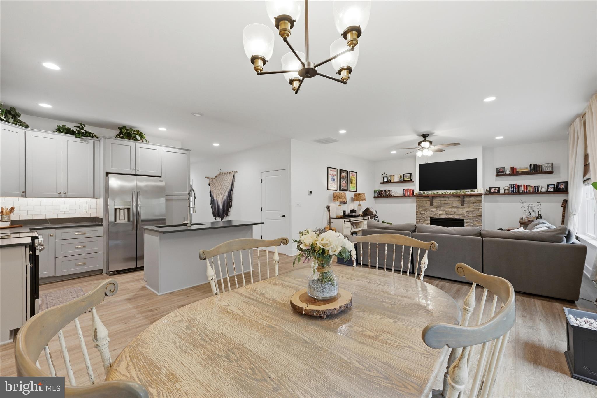 LAKE HOLIDAY ESTATES - Residential