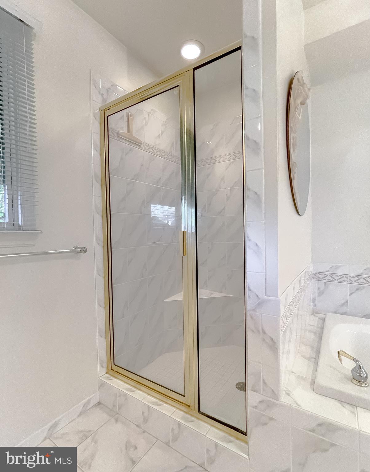 ESPERANZA FARMS - Residential