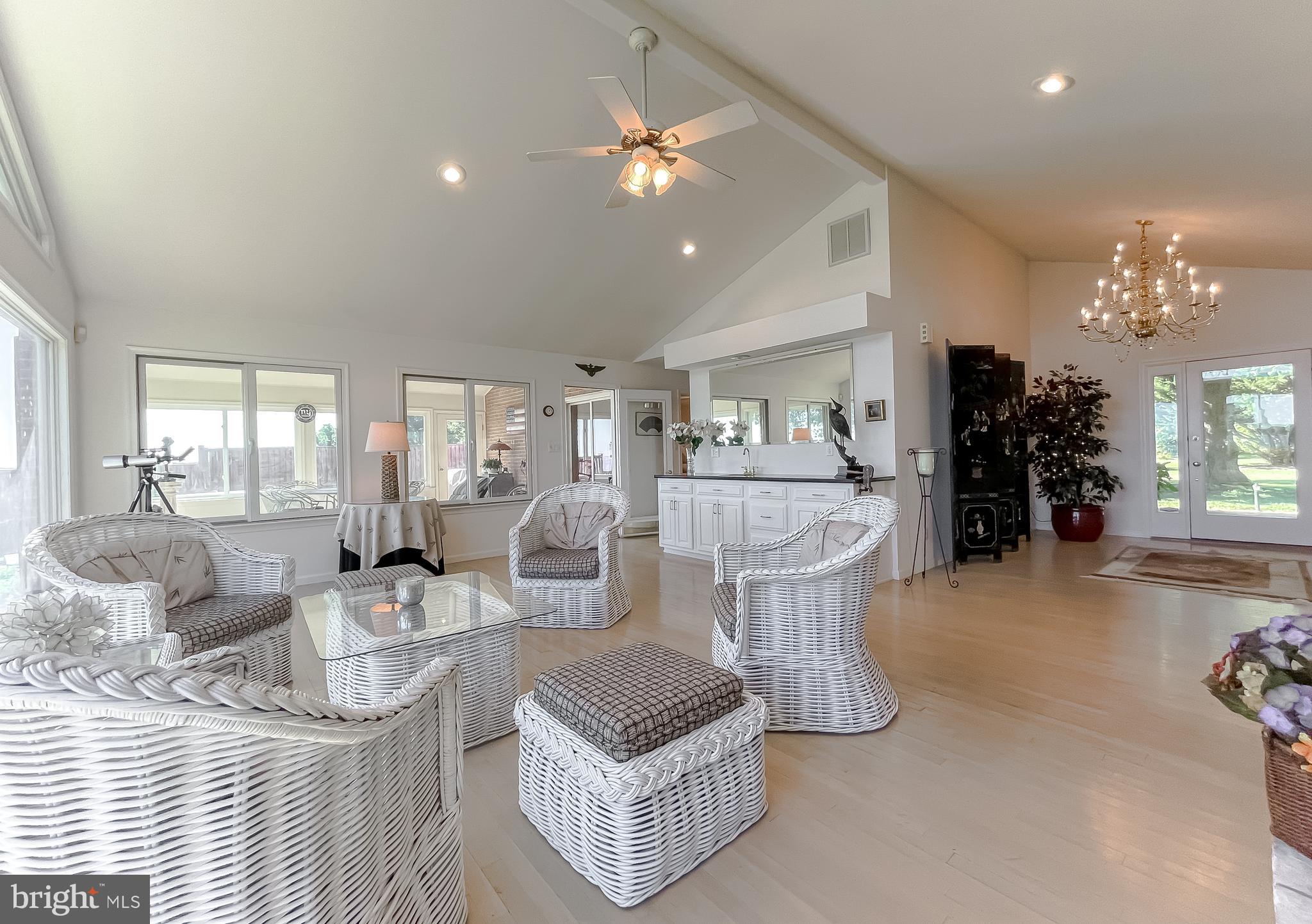 ESPERANZA FARMS - Residential