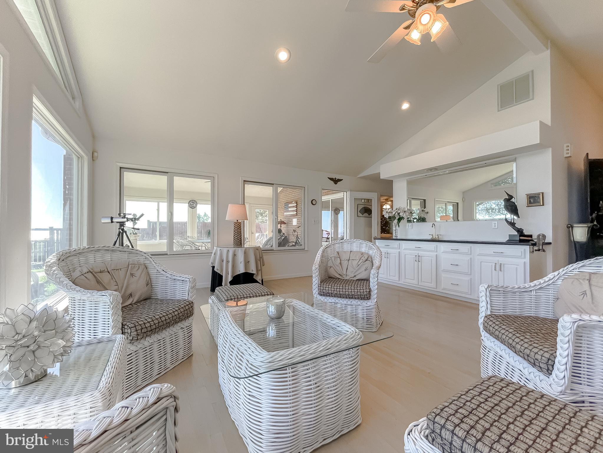 ESPERANZA FARMS - Residential