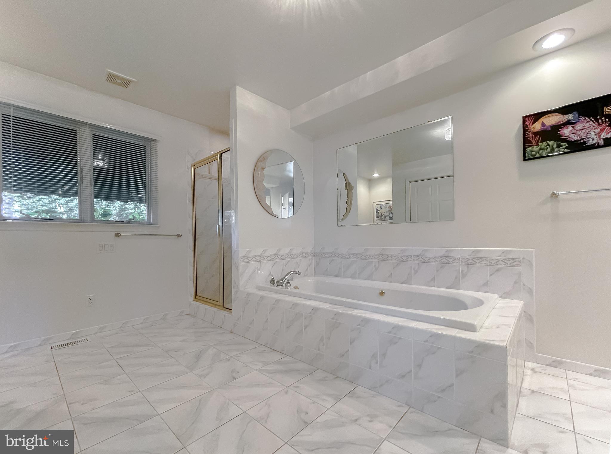 ESPERANZA FARMS - Residential