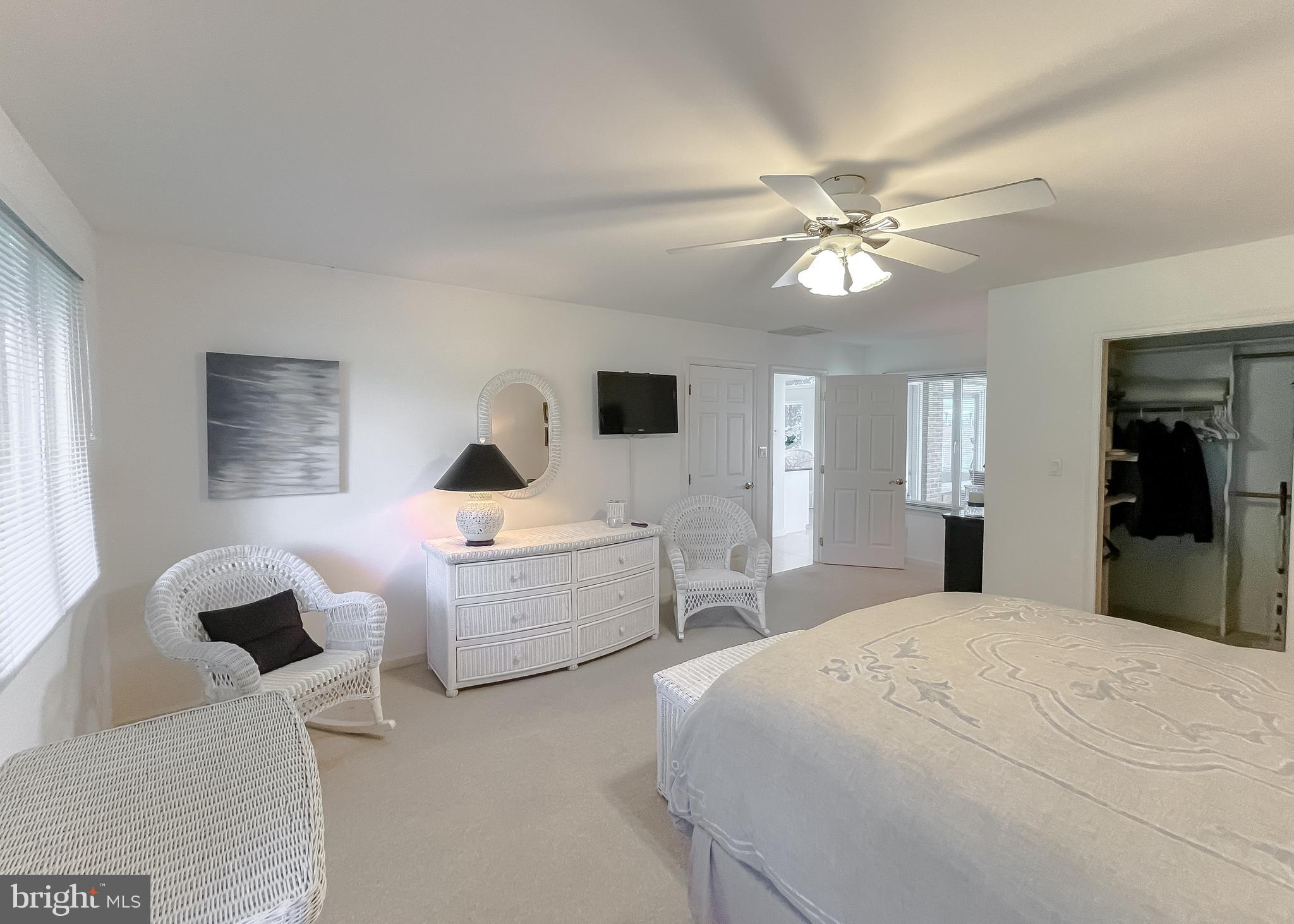 ESPERANZA FARMS - Residential