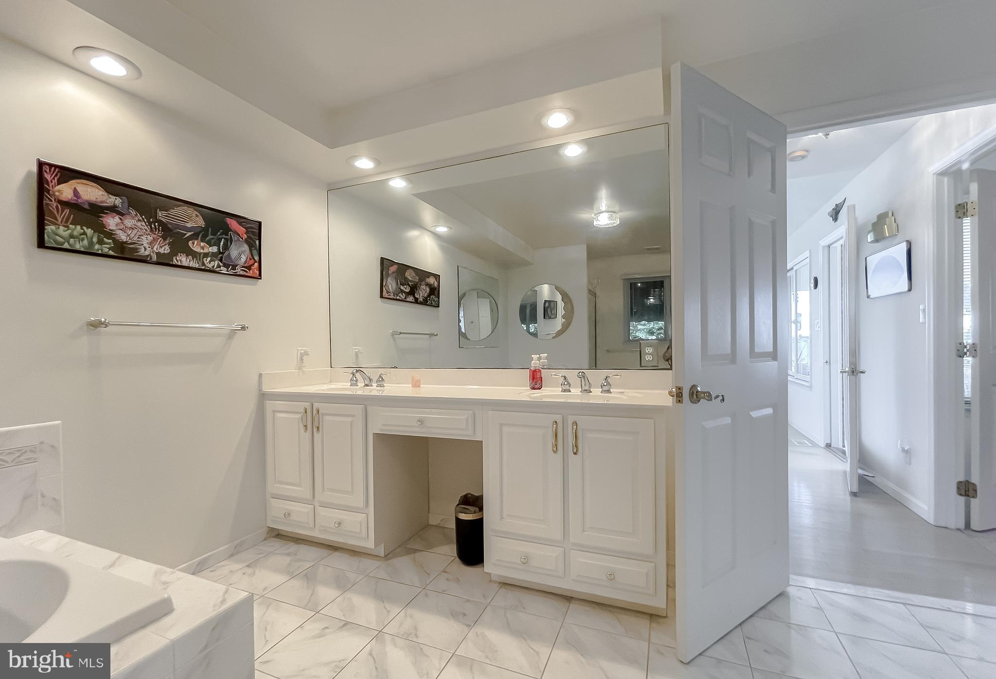 ESPERANZA FARMS - Residential