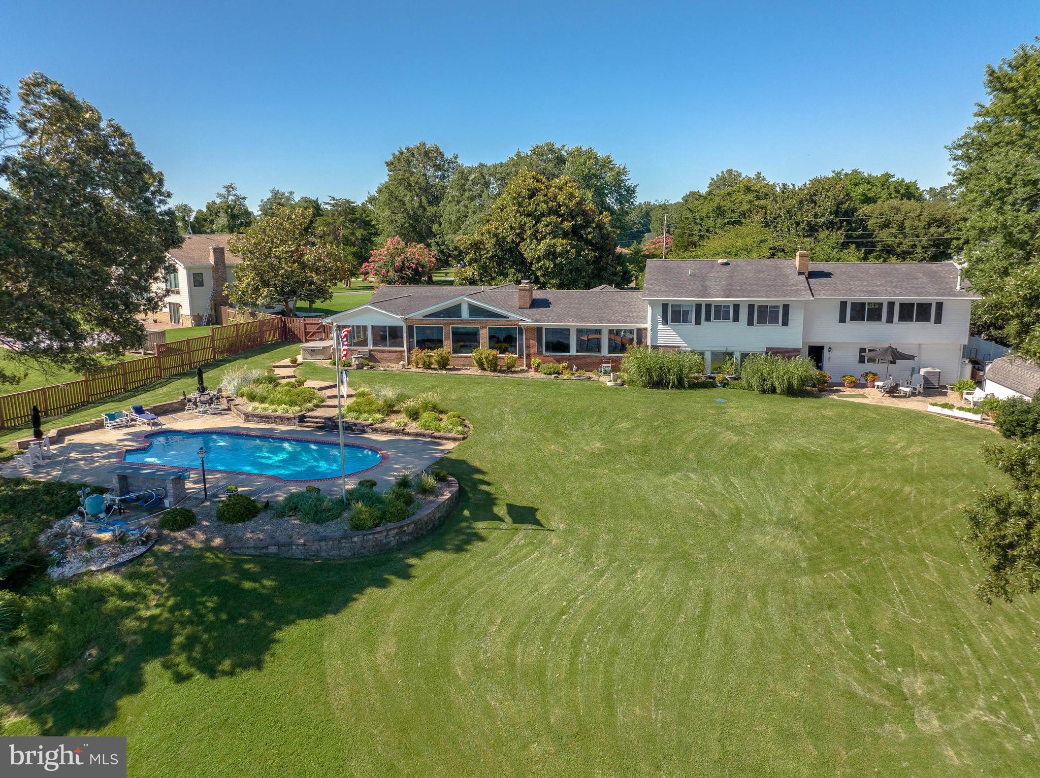 ESPERANZA FARMS - Residential