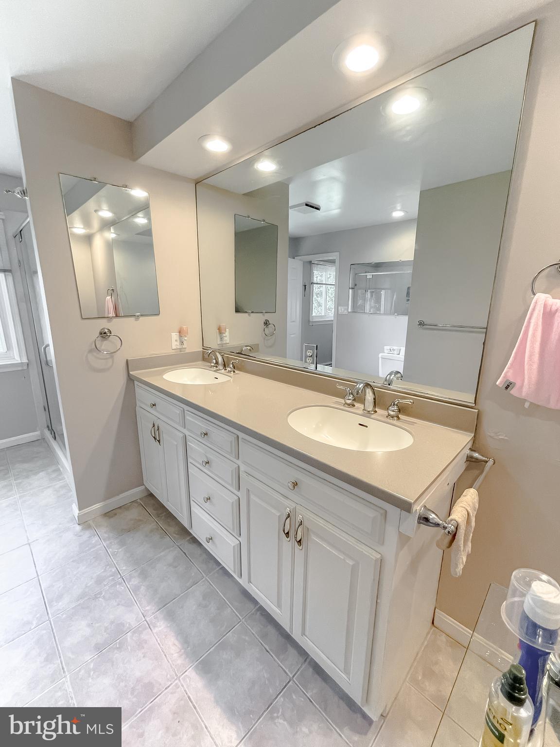 ESPERANZA FARMS - Residential