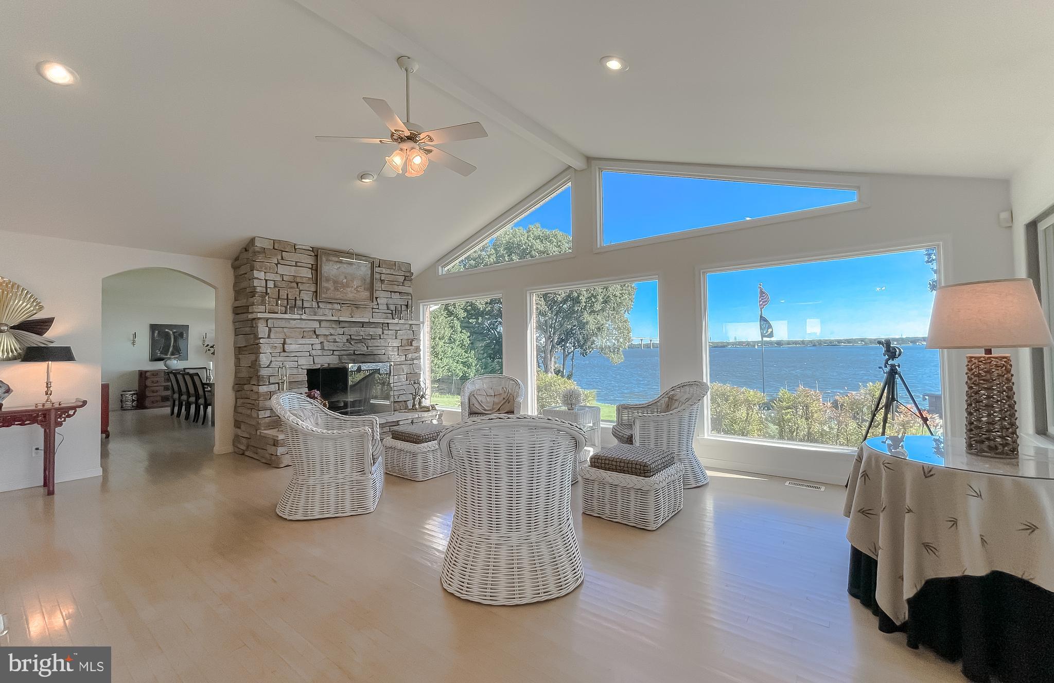 ESPERANZA FARMS - Residential