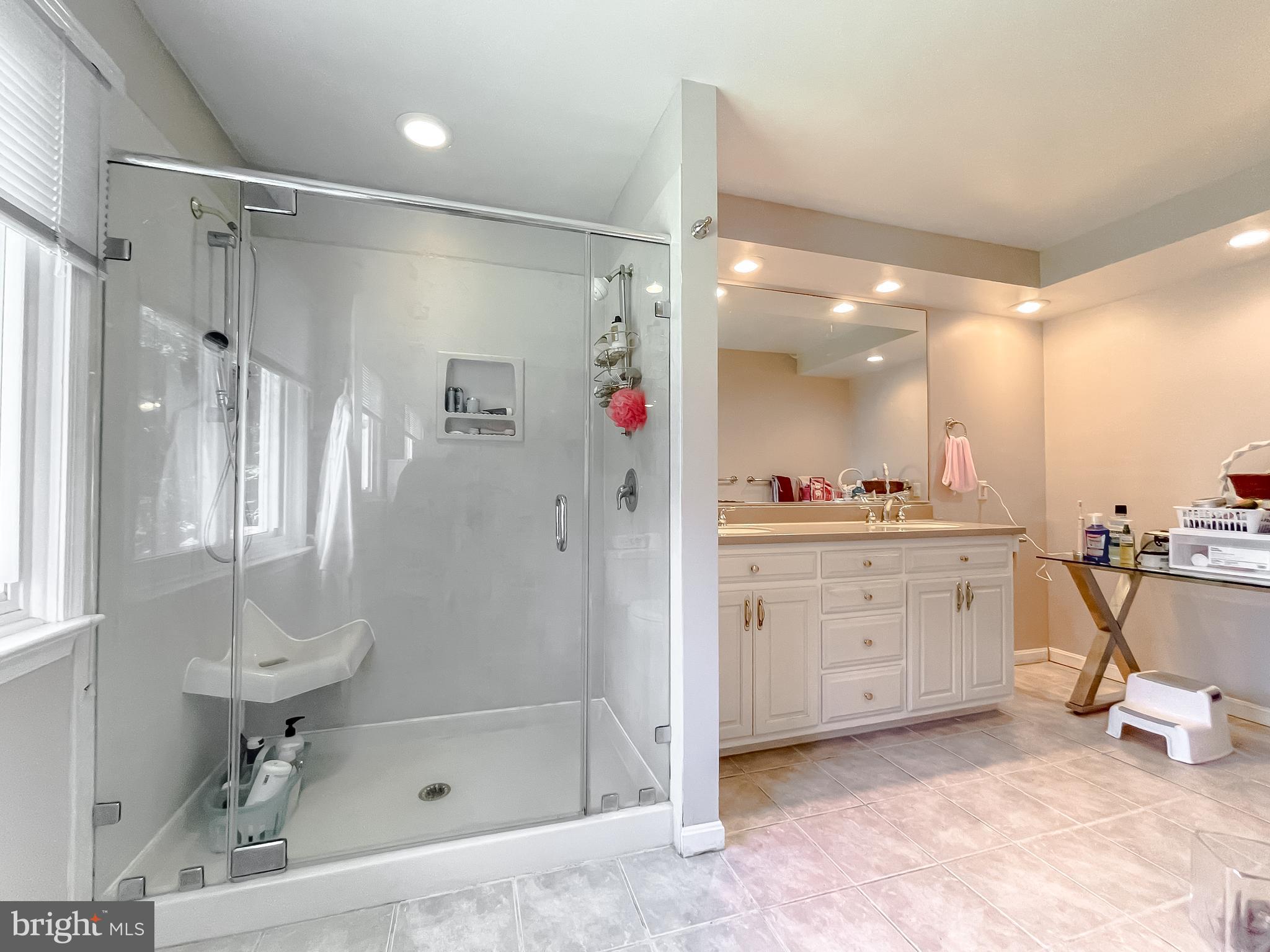 ESPERANZA FARMS - Residential