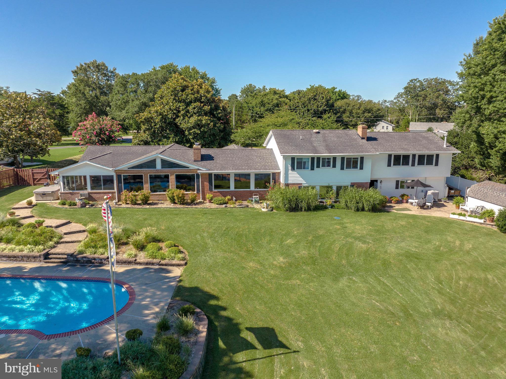 ESPERANZA FARMS - Residential