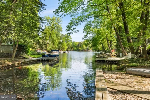 3800 Lakeview Terrace, Falls Church, VA 22041 - #: VAFX2306370