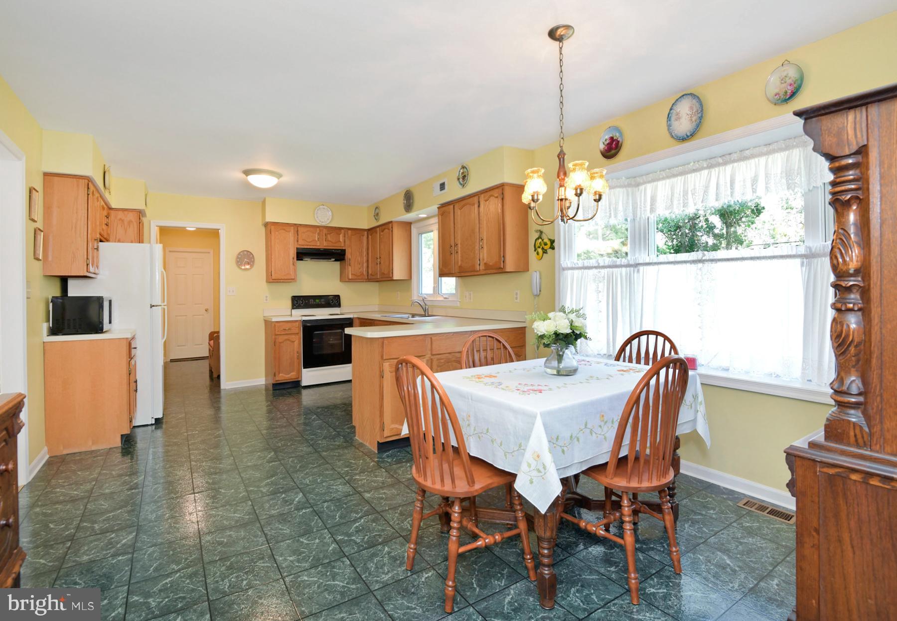 2 W CARTWRIGHT DRIVE