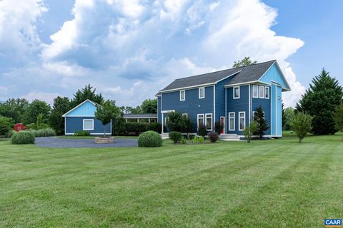 7520 & 7522 GREENWOOD STATION RD GREENWOOD VA 22943