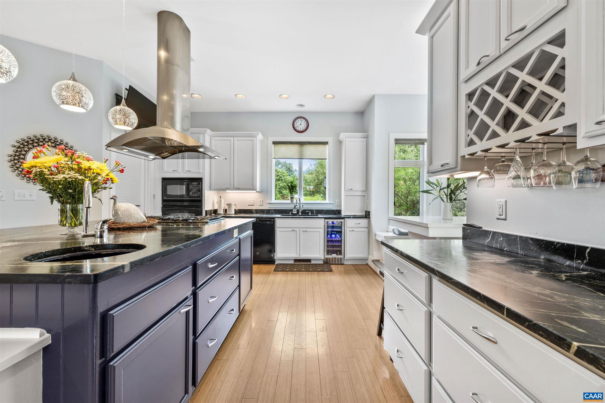 7520 & 7522 GREENWOOD STATION RD