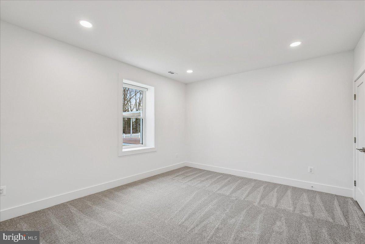 LENAH MILL - Residential