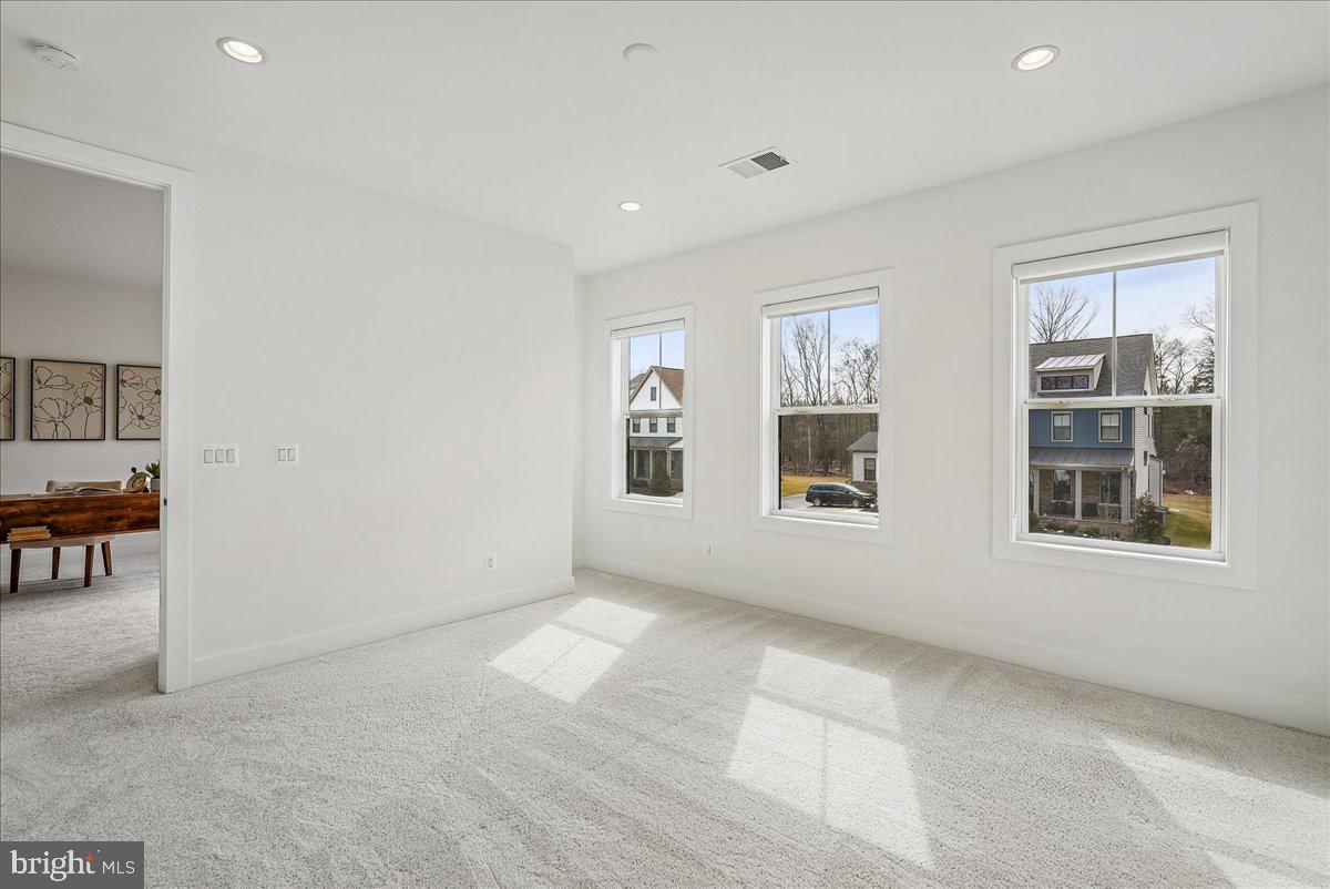 LENAH MILL - Residential