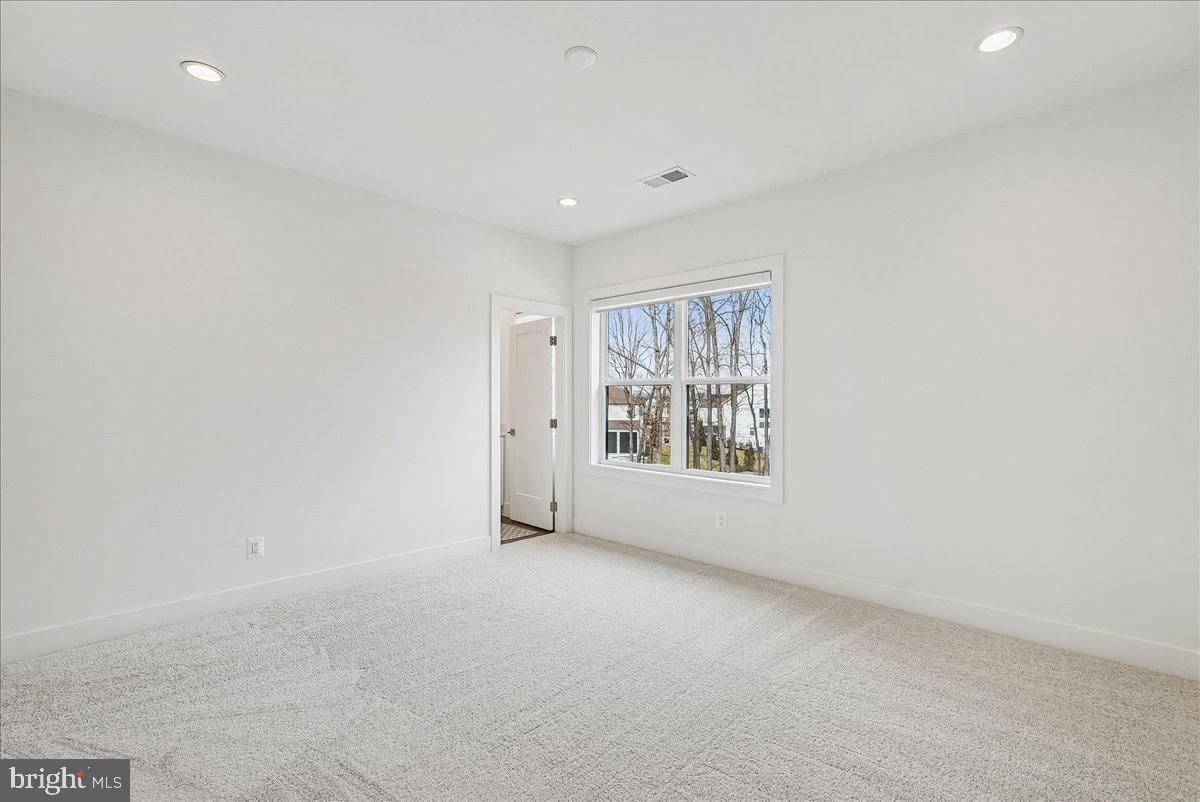 LENAH MILL - Residential