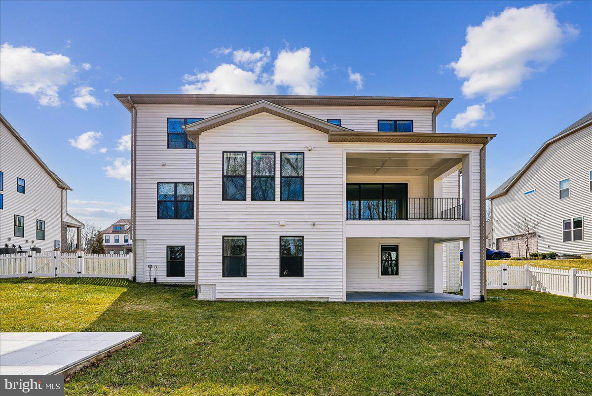 LENAH MILL - Residential