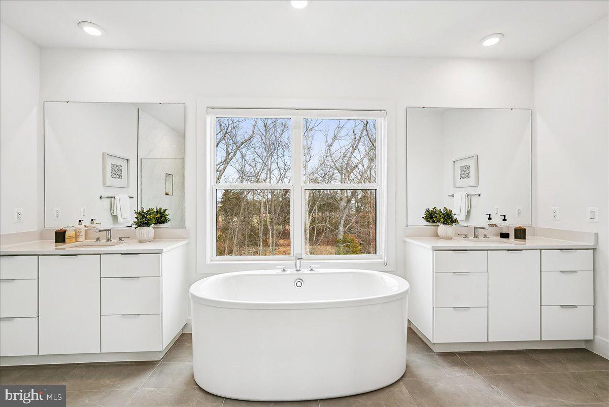 LENAH MILL - Residential