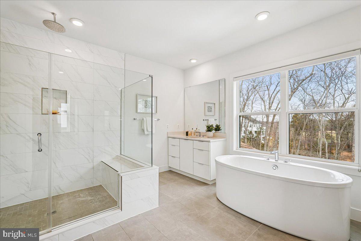 LENAH MILL - Residential