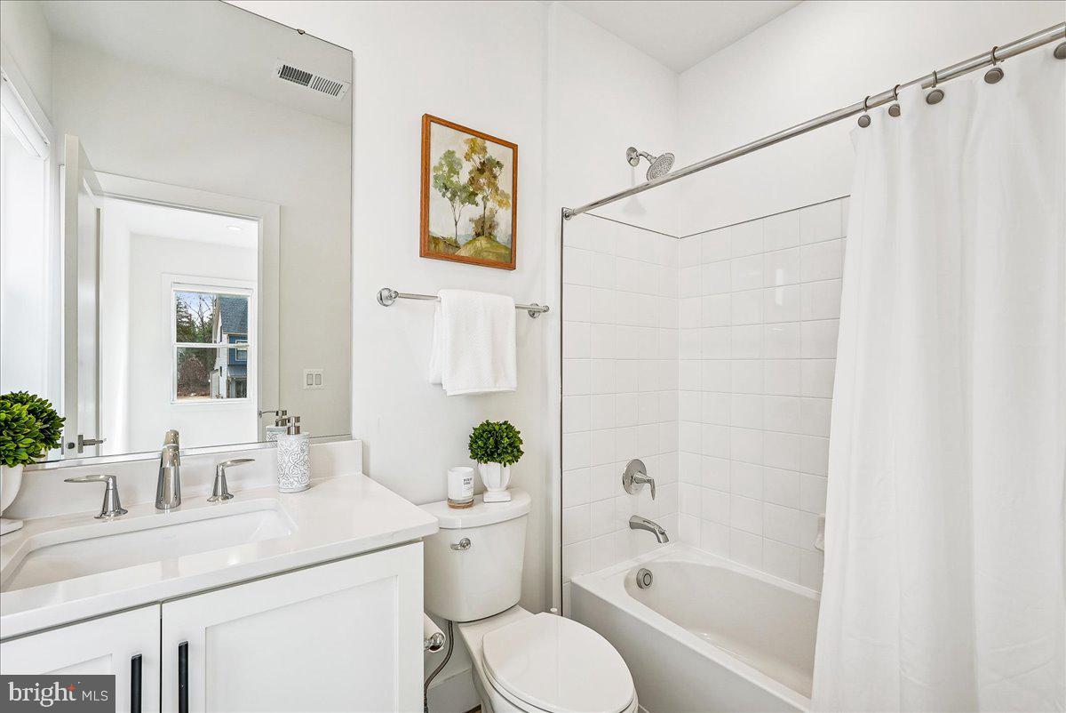 LENAH MILL - Residential